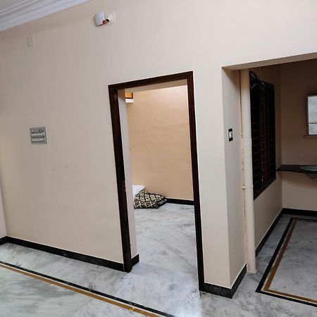 Guru Krupa Home Stay Tiruvannámalaj Kültér fotó