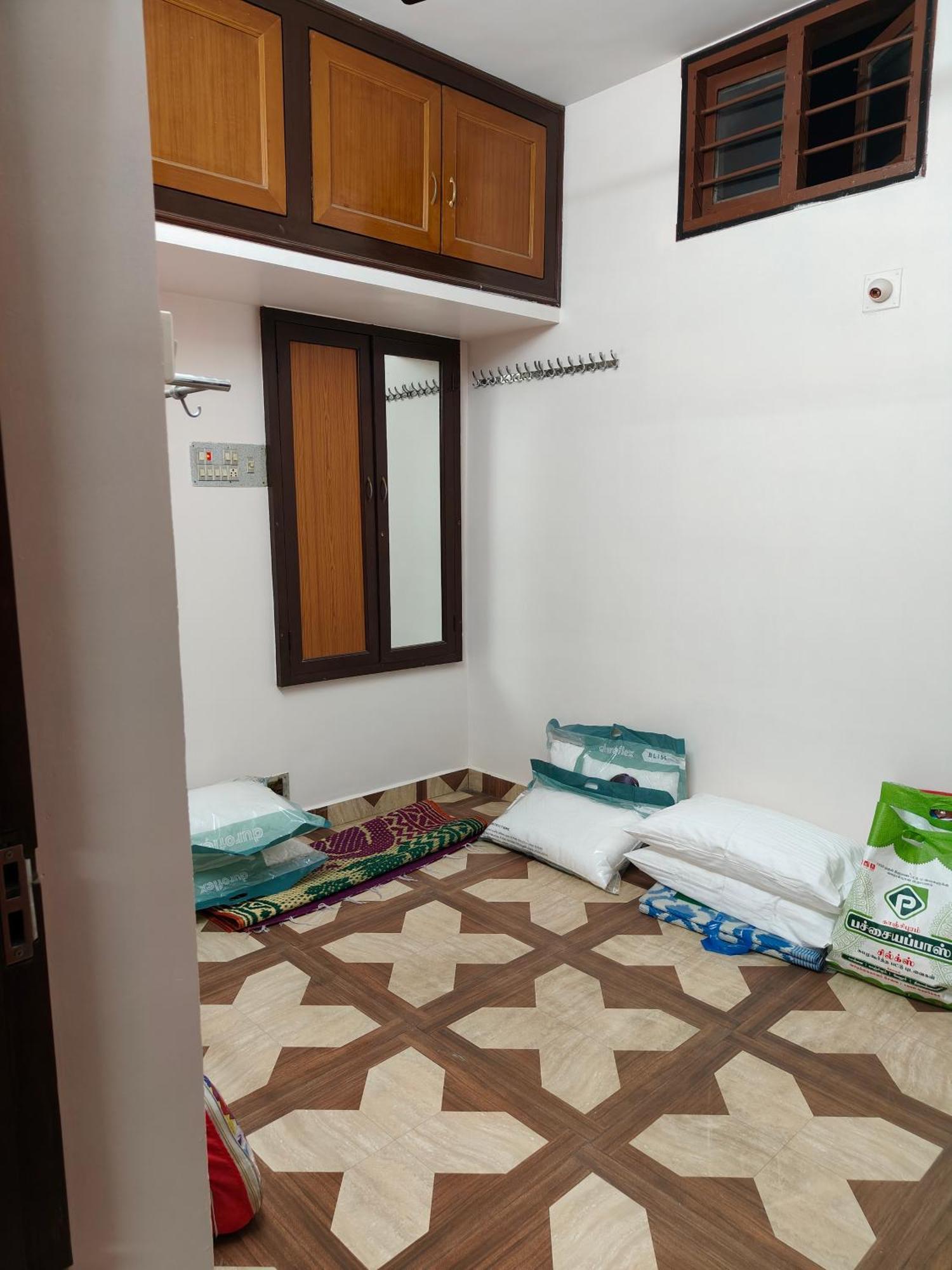 Guru Krupa Home Stay Tiruvannámalaj Kültér fotó